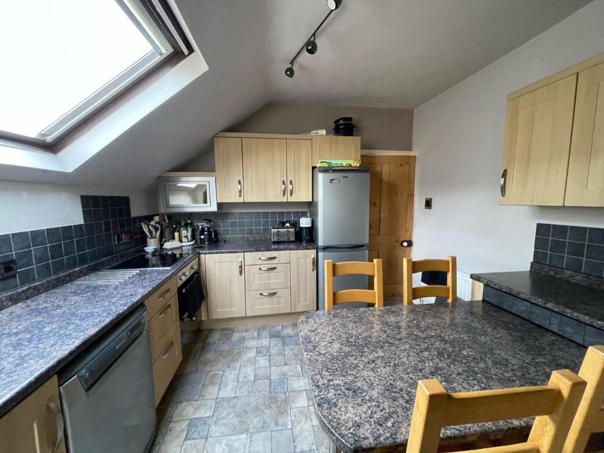 Seaside Rentals Bournemouth - 2Br, Upto 6Ppl, Beach 3 Min Walk, Dogs Ok, Wifi, Park 2 Cars Exterior photo